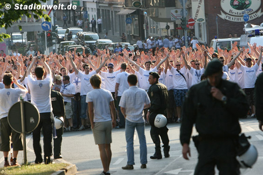 Etwa 6.000 Schalker waren in Bochum unterwegs."