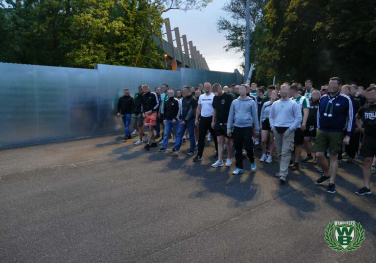 Impressionen vom Auftritt der Werder-Ultras in Straßburg
