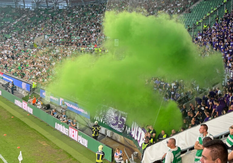 Provokation mit Fernzündung beim Derby in Budapest im Video