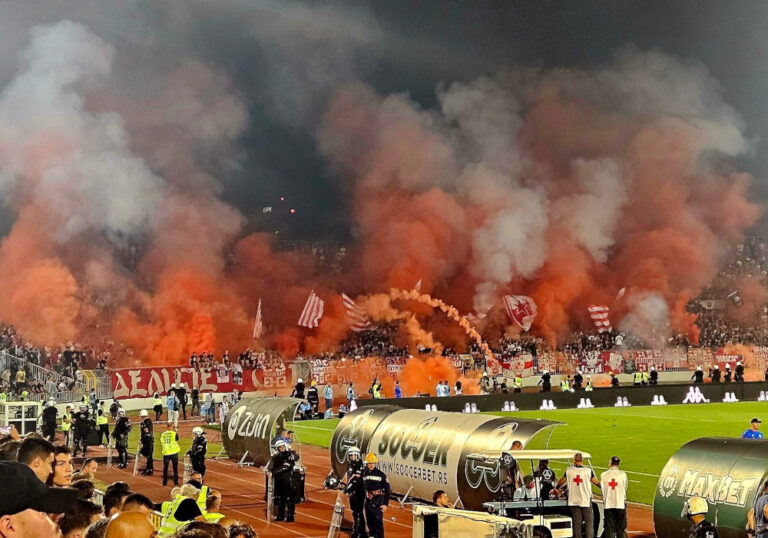 Auseinandersetzungen, Choreos, Pyro, neue Heimfahne der Grobari, geklaute Zaunfahnen & provokante Banner bei 177. Belgrader Derby zwischen FK Partizan und Roter Stern