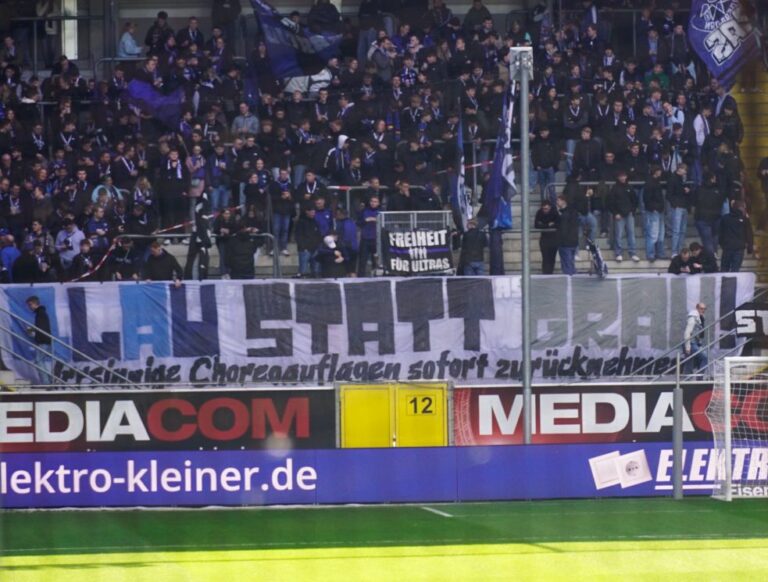 „Blau statt Grau“: Fanszene Paderborn veröffentlicht Statement zu monatelangem Verzicht auf Choreografien