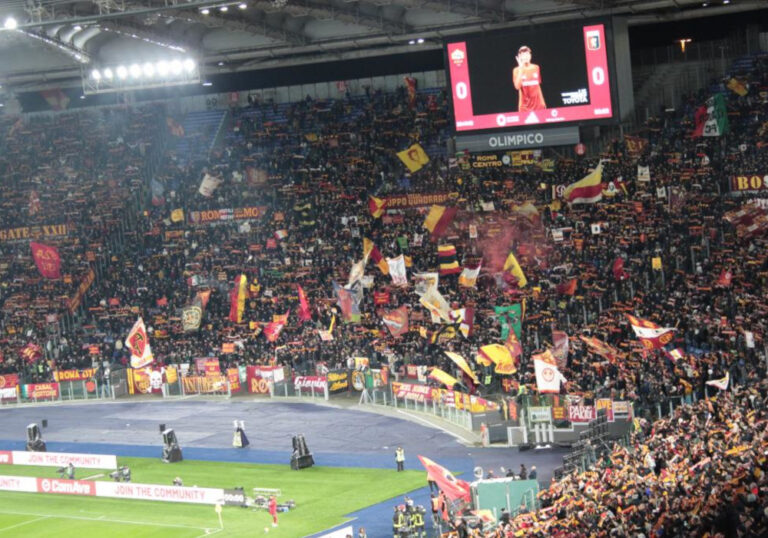 Nach Festnahme bei Auswärtsspiel in Nizza: Sechs Ultras der AS Roma weiterhin in Frankreich in Untersuchungshaft