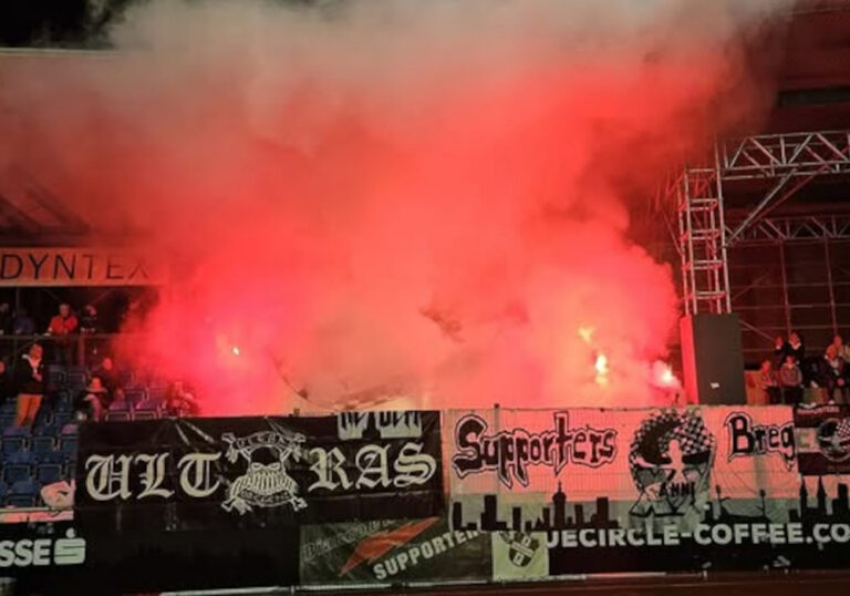 Ultras von Schwarz-Weiß Bregenz geben nach Zaunfahnenverlust Auflösung bekannt – Szene mobilisiert für anstehendes Derby gegen Austria Lustenau
