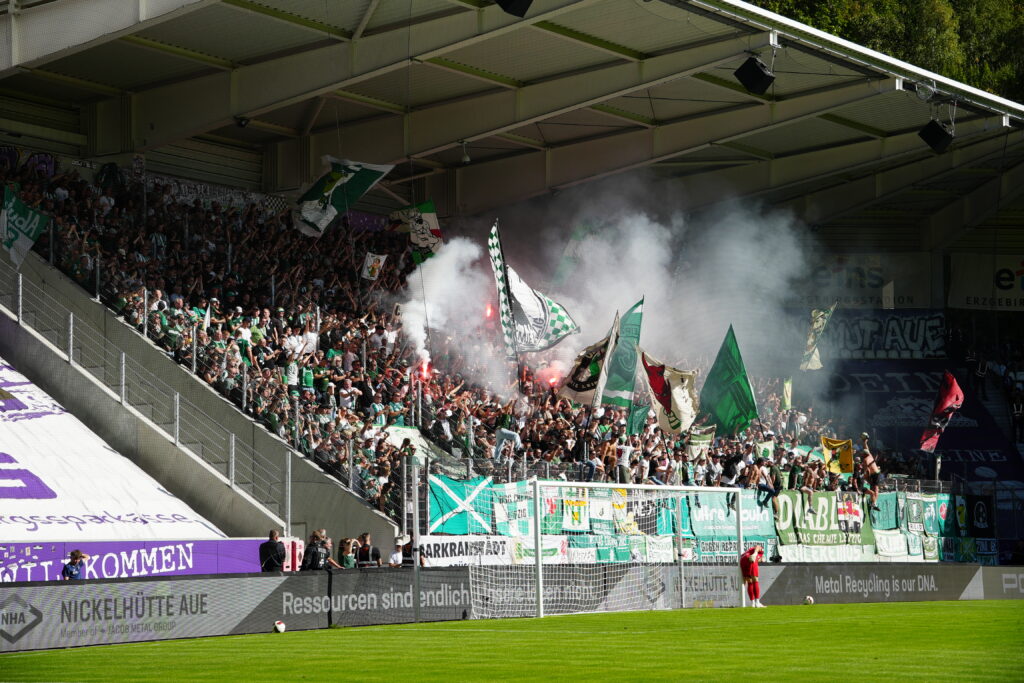 FC Erzgebirge Aue – BSG Chemie Leipzig 1:2 (10)