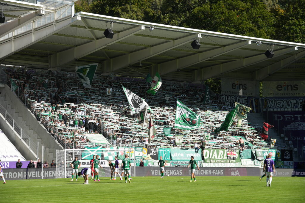 FC Erzgebirge Aue – BSG Chemie Leipzig 1:2 (12)