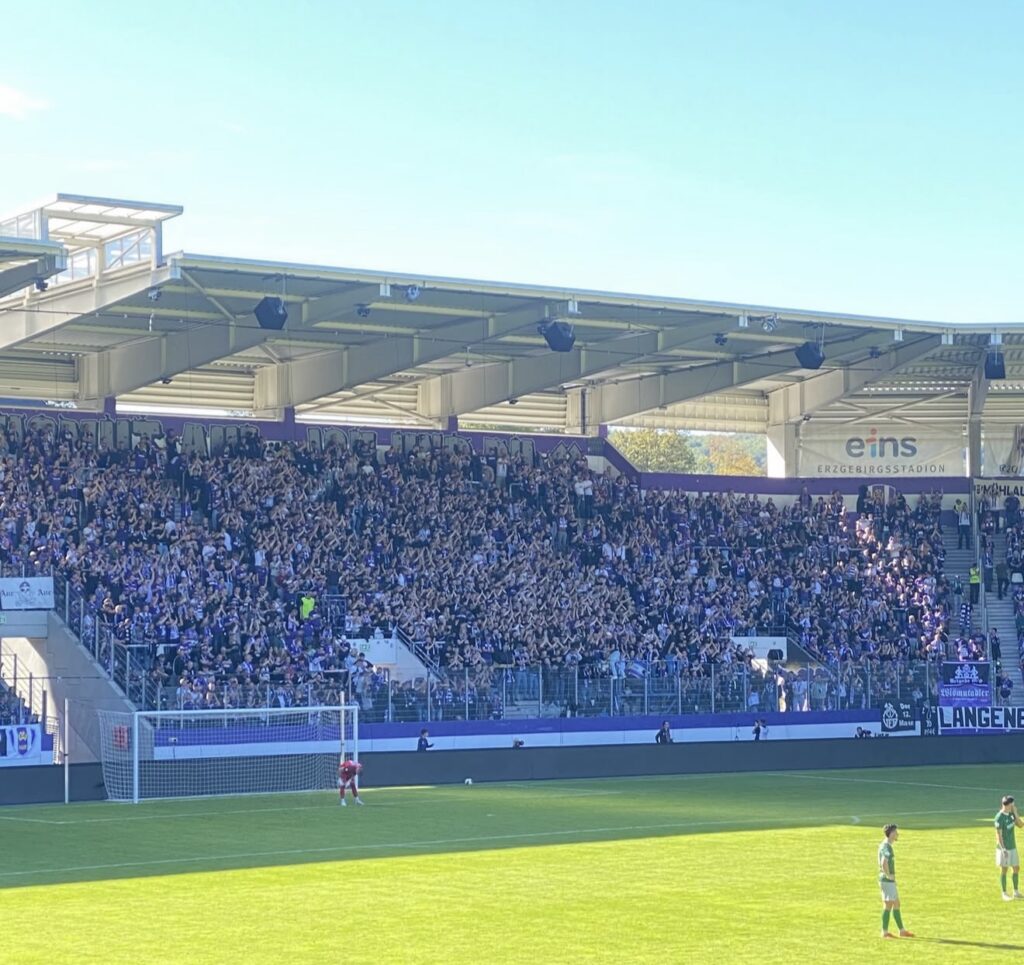 FC Erzgebirge Aue – BSG Chemie Leipzig 1:2 (17)