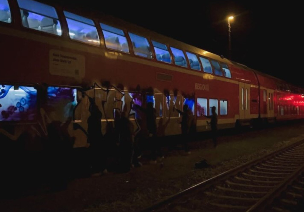 Graffiti, Corteo, aktiver Spielbesuch & Party: VfL Osnabrück gegen Djurgårdens IF
