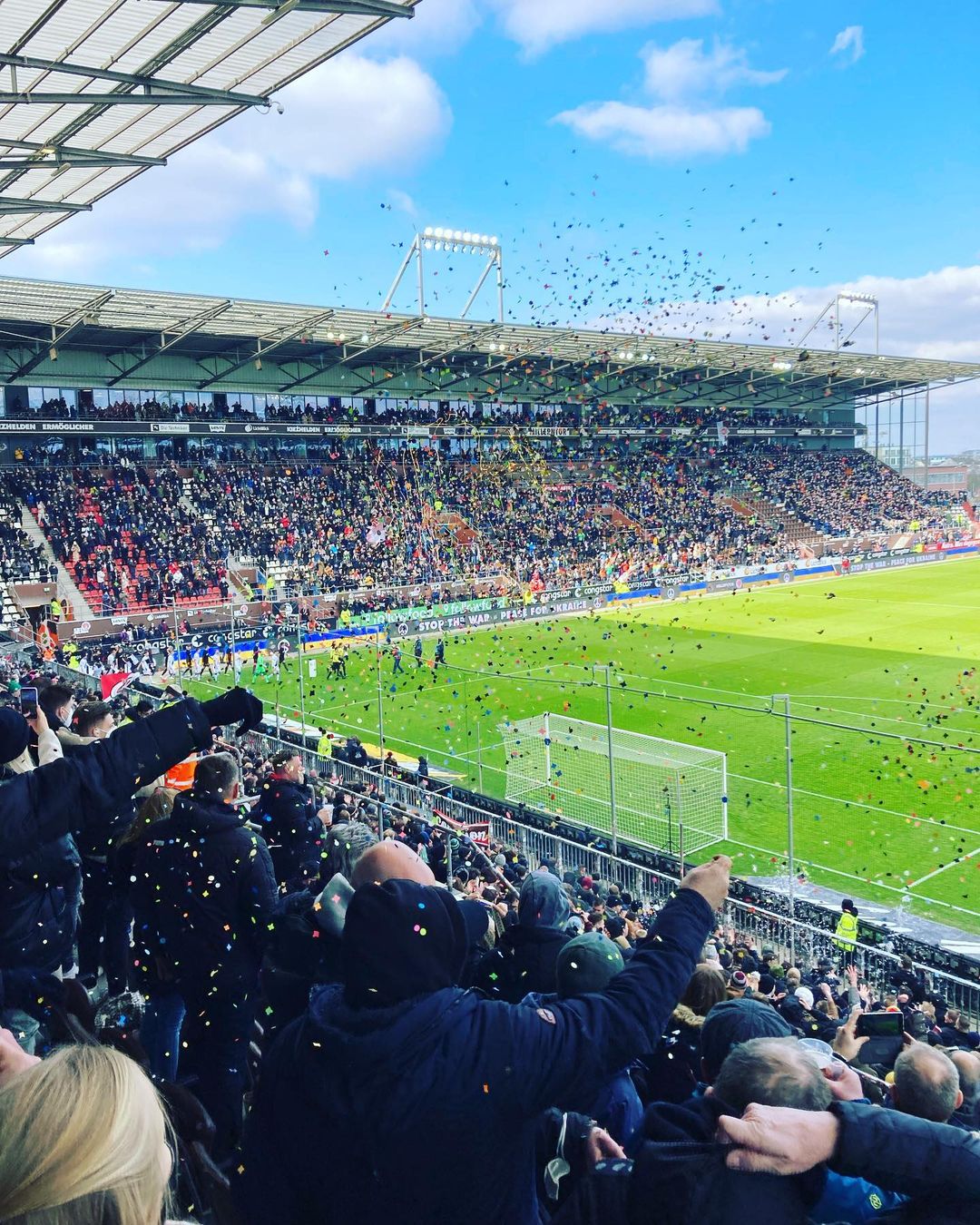 FC St. Pauli – Karlsruher SC 3-1 (6)