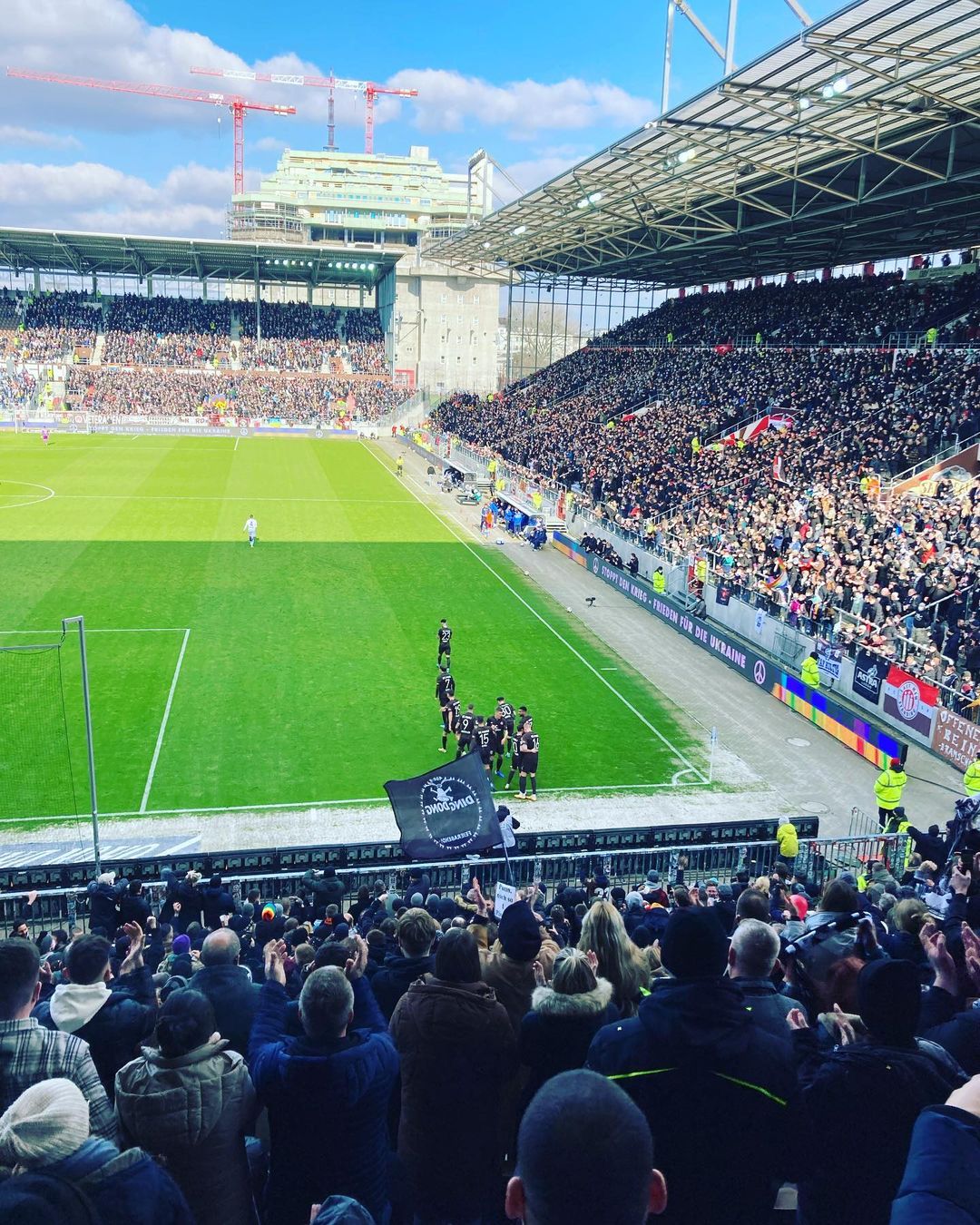 FC St. Pauli – Karlsruher SC 3-1 (8)