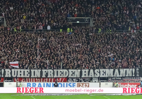 VfB Stuttgart – Borussia Dortmund 0-2 (10)