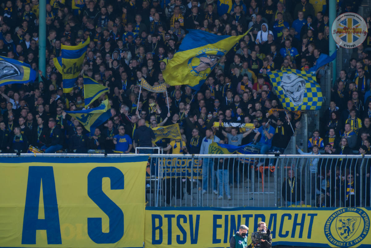 Eintracht Braunschweig – Würzburger Kickers 1-0 (3)