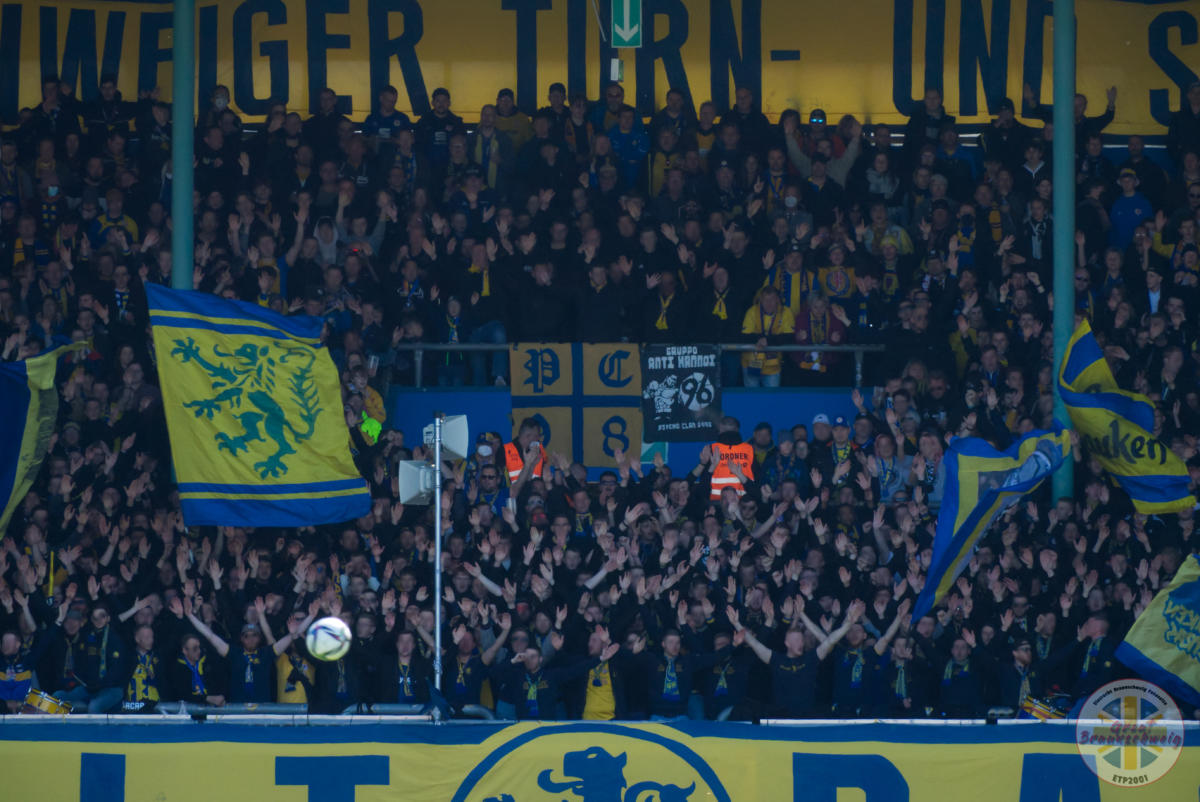 Eintracht Braunschweig – Würzburger Kickers 1-0 (5)