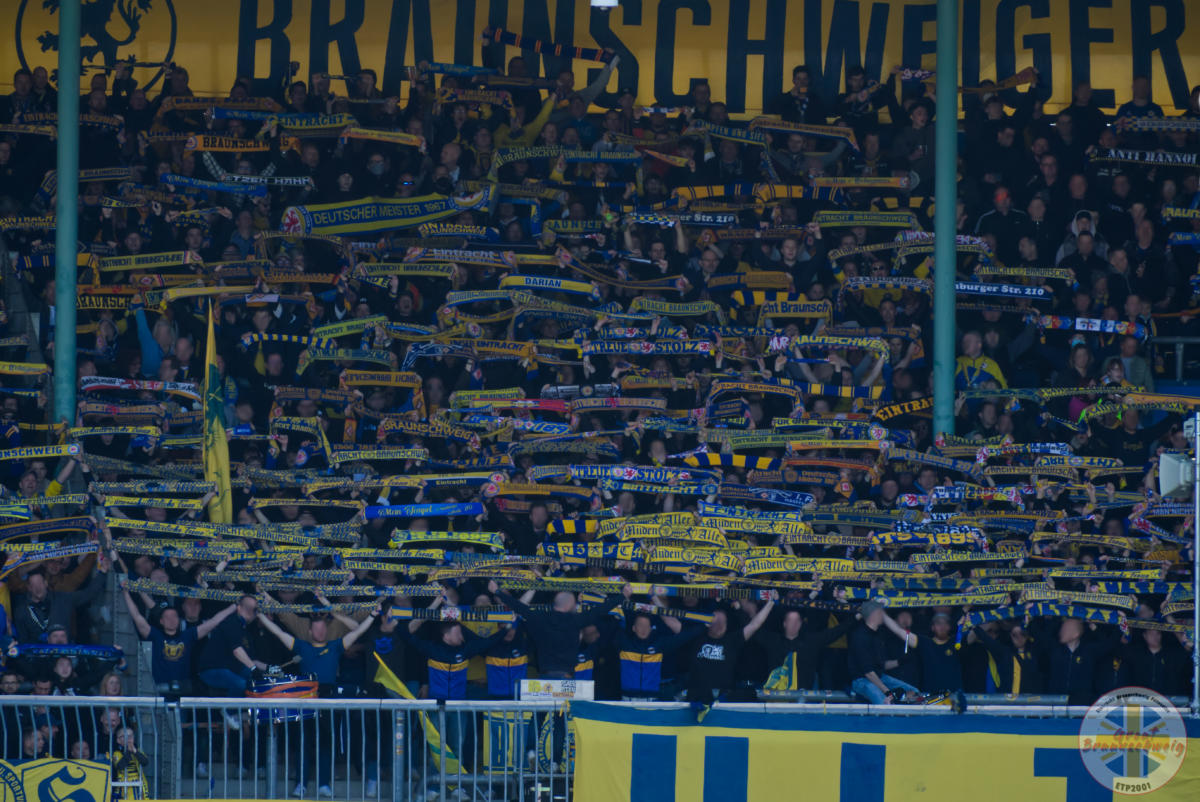 Eintracht Braunschweig – Würzburger Kickers 1-0 (7)