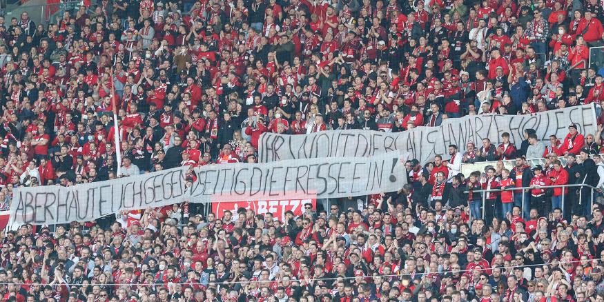 1. FC Kaiserslautern – 1. FC Saarbrücken 3-1 (15)