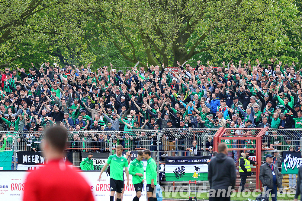 Gästefans | Rot-Weiß Oberhausen – SC Preußen Münster (24.04.2022) 0-3
