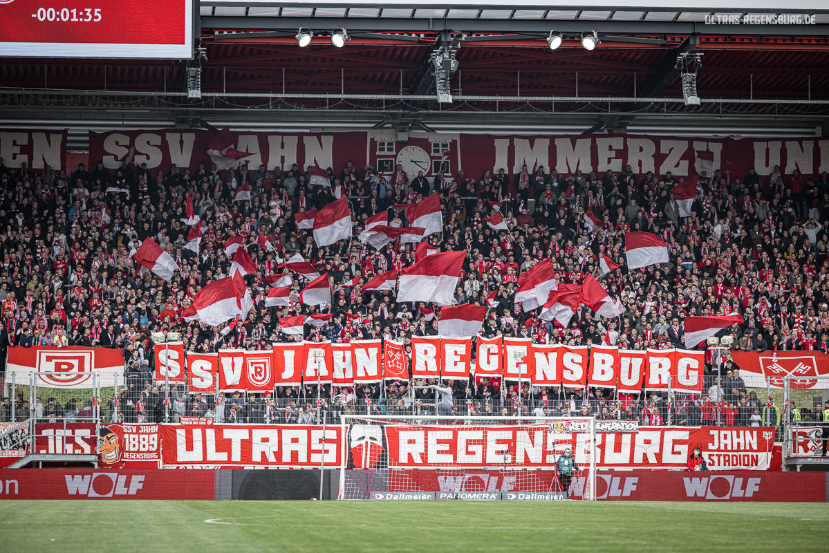 SSV Jahn Regensburg – Hamburger SV 2-4 (9)