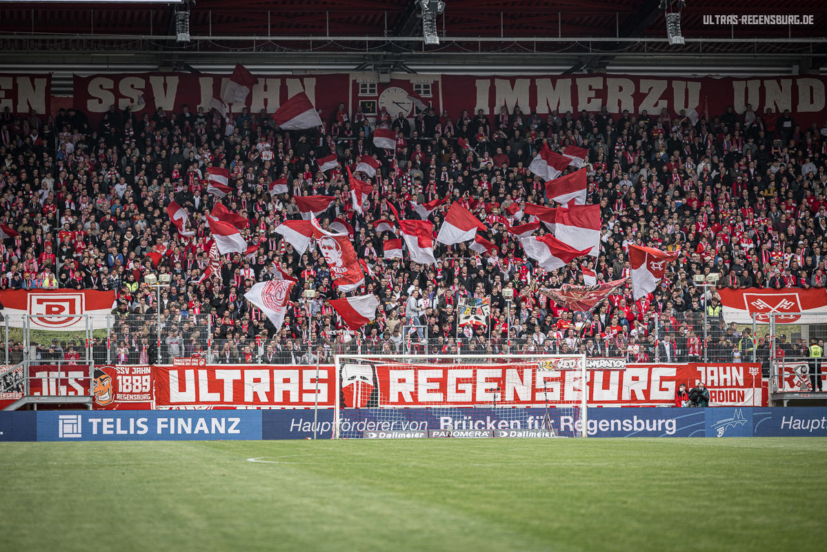 SSV Jahn Regensburg – Hamburger SV 2-4 (16)