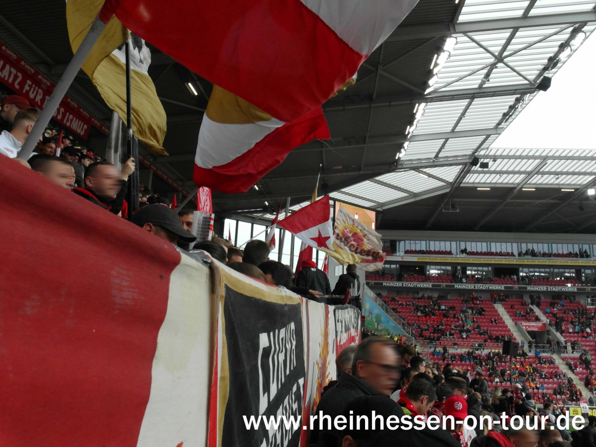 1. FSV Mainz 05 – FC Bayern München 3-1 (10)