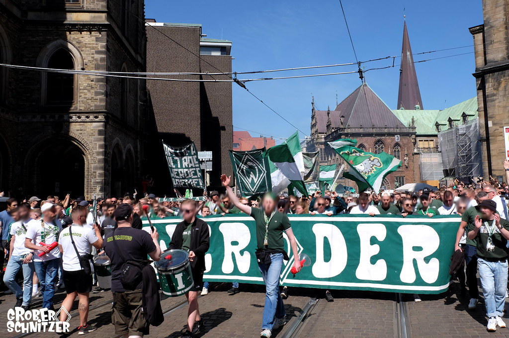 Werder Bremen – SSV Jahn Regensburg 2-0 (13)