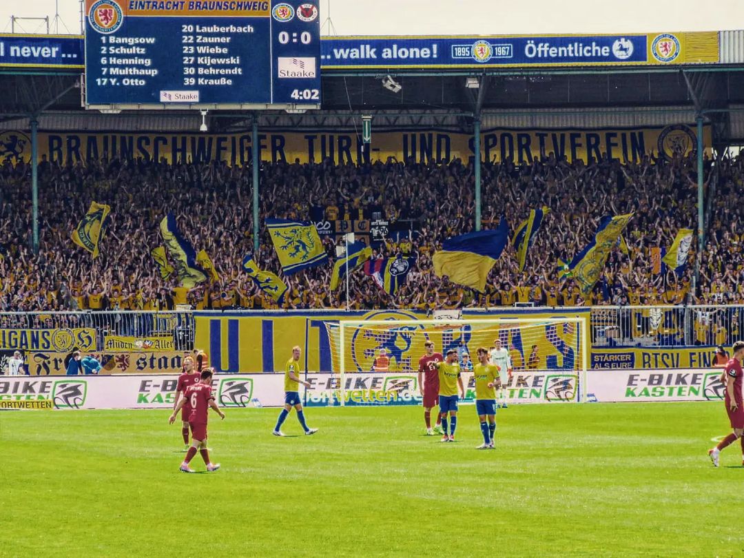 Eintracht Braunschweig – Viktoria Köln 0-1 (43)