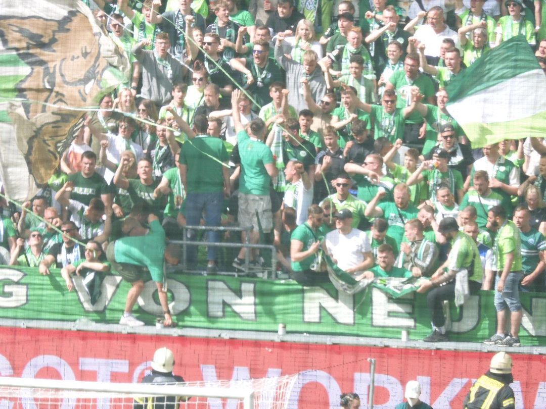 VfL Wolfsburg – FC Bayern München 2-2 (6)