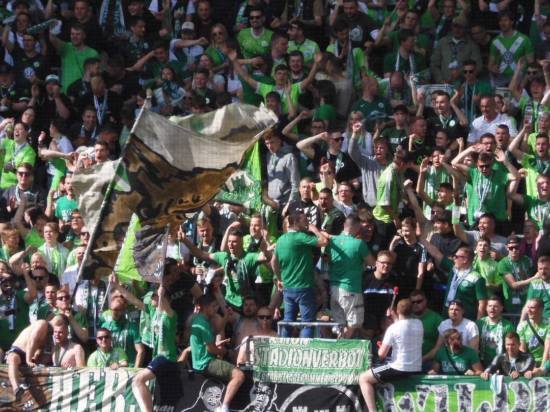 VfL Wolfsburg – FC Bayern München 2-2 (8)