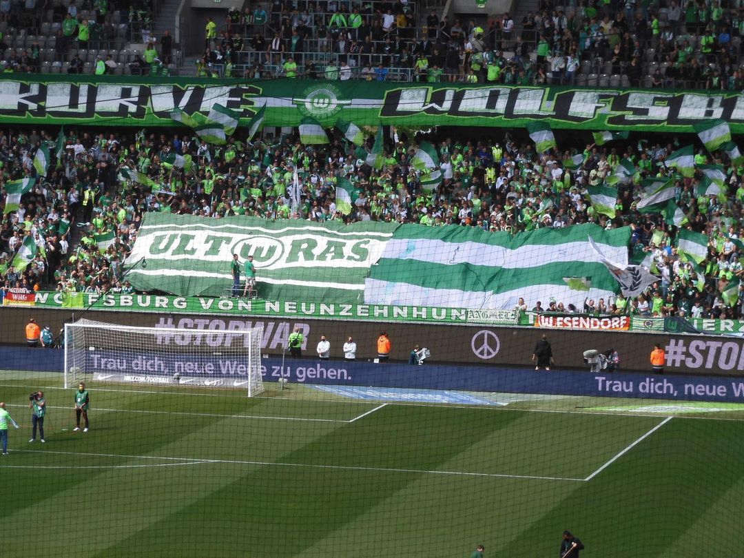 VfL Wolfsburg – FC Bayern München 2-2 (16)