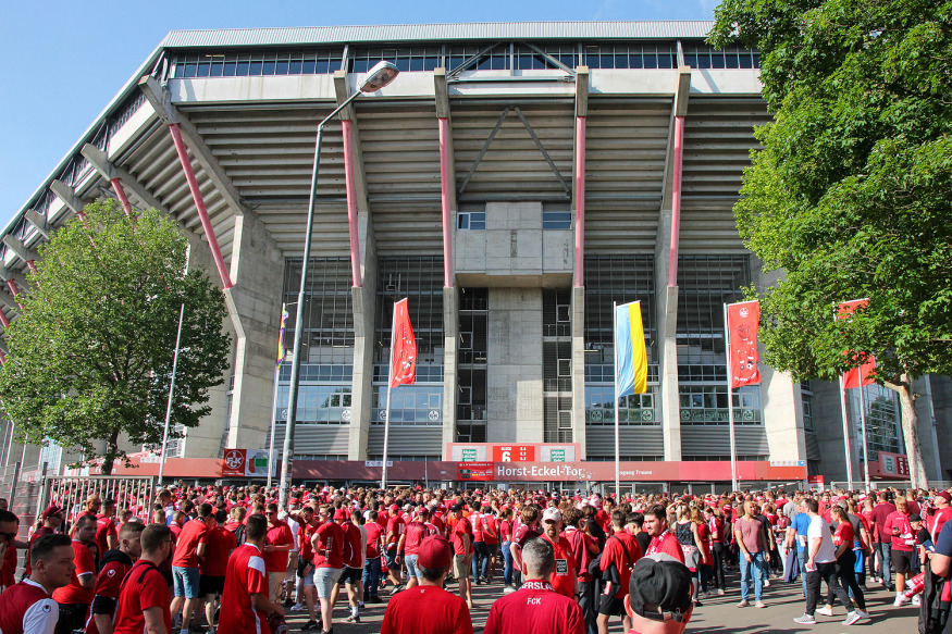 1. FC Kaiserslautern – Dynamo Dresden 0-0 (9)