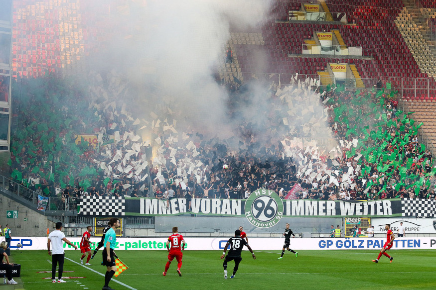 1. FC Kaiserslautern – Hannover 96 2-1 (13)
