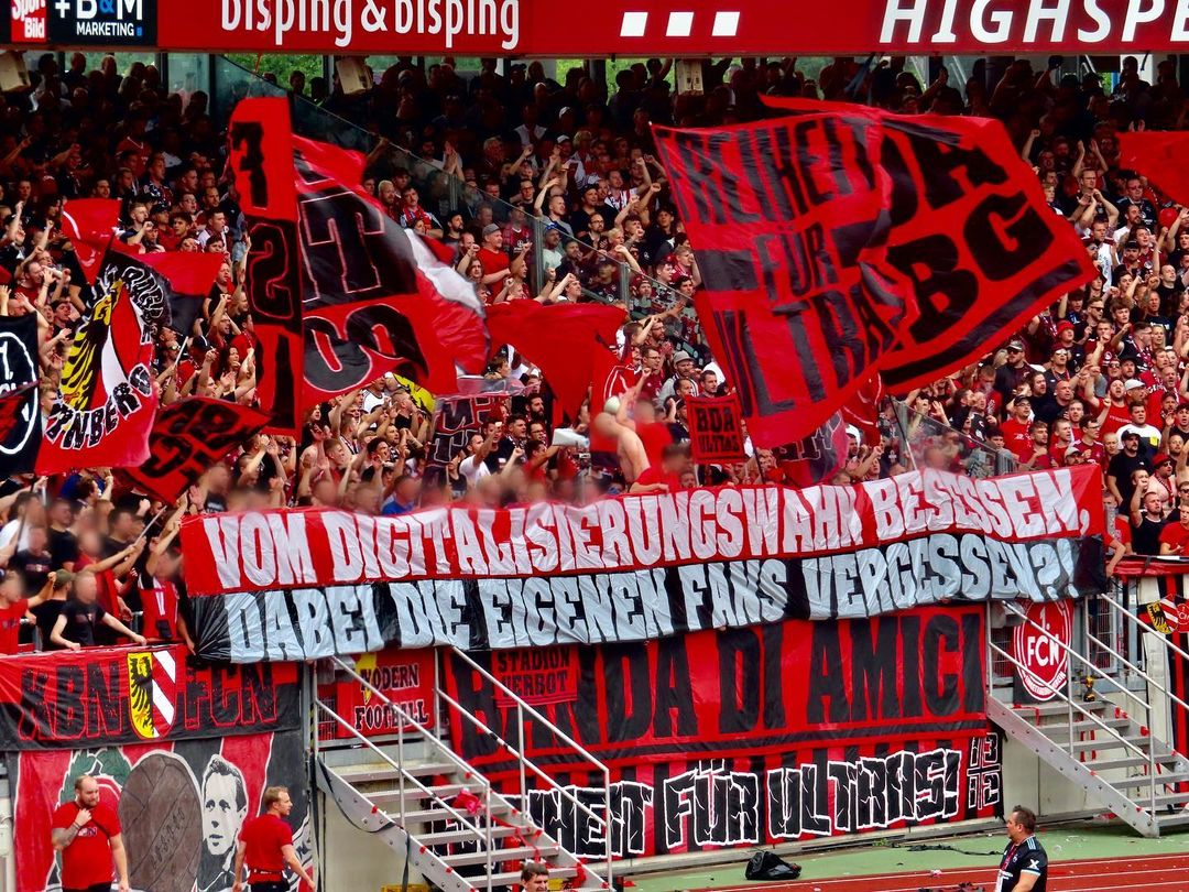 1. FC Nürnberg – SpVgg Fürth 2-0 (37)