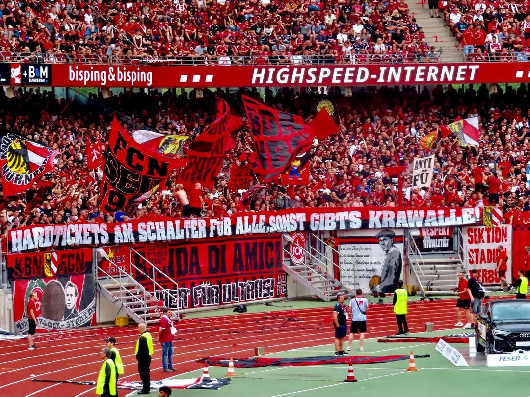 1. FC Nürnberg – SpVgg Fürth 2-0 (38)