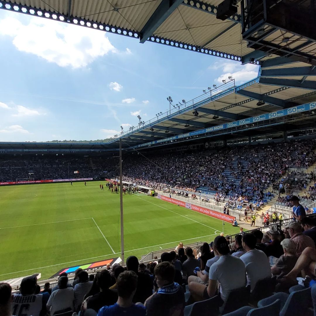 Heimfans | DSC Arminia Bielefeld – SSV Jahn Regensburg (24.07.2022) 0-3