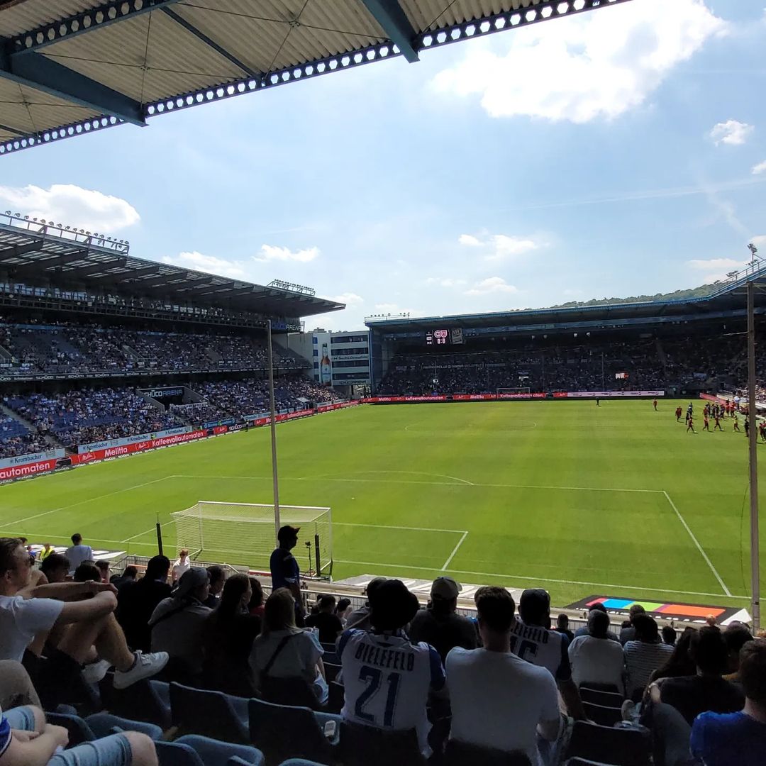 DSC Arminia Bielefeld – SSV Jahn Regensburg 0-3 (3)