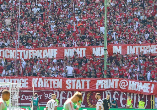 1. FC Kaiserslautern – FC St. Pauli 2-1 (11)