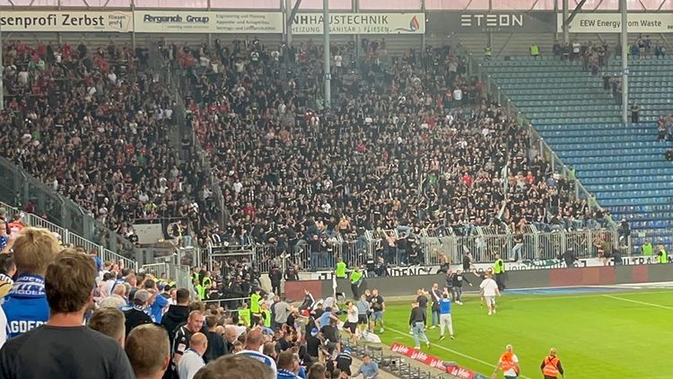 1. FC Magdeburg – Hannover 96 0-4 (15)