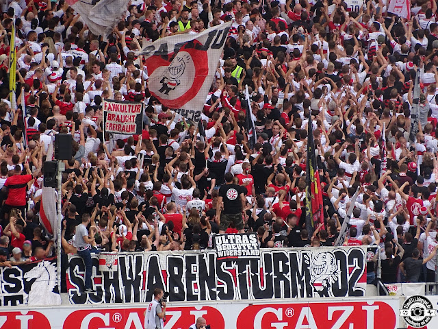 Heimfans / VfB Stuttgart – SC Freiburg (16)