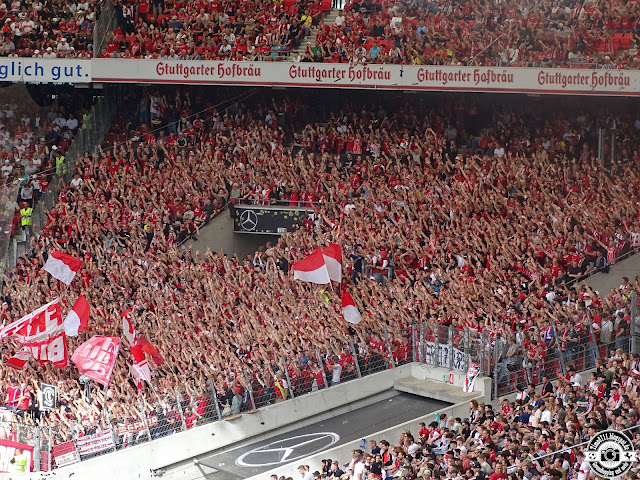 Gästefans / VfB Stuttgart – SC Freiburg (20.08.2022 (12)