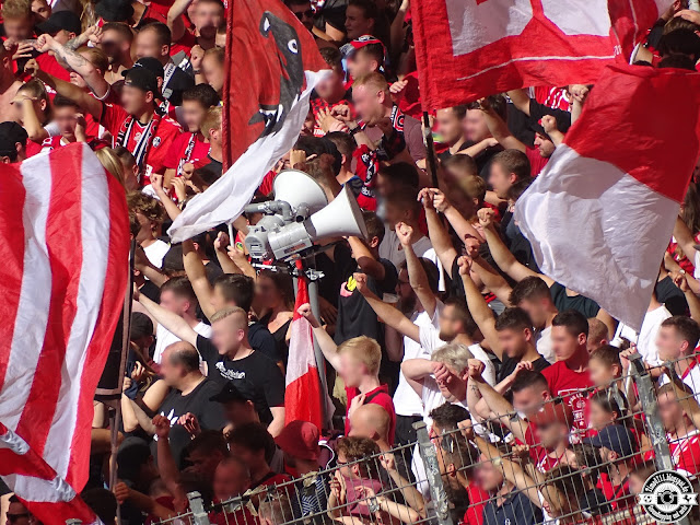 Gästefans / VfB Stuttgart – SC Freiburg (20.08.2022 (14)
