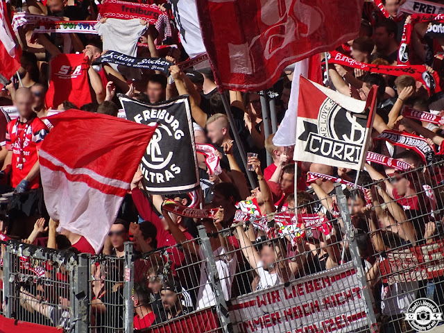 Gästefans / VfB Stuttgart – SC Freiburg (20.08.2022 (22)