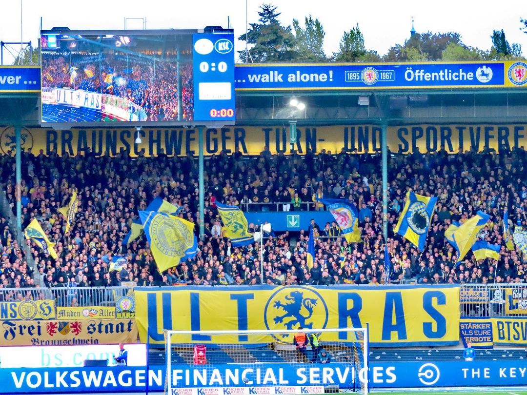 Eintracht Braunschweig – Karlsruher SC 2-1 (1)