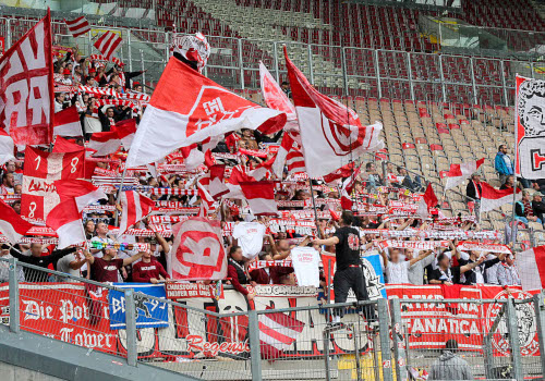 1. FC Kaiserslautern – SSV Jahn Regensburg 0-3 (3)