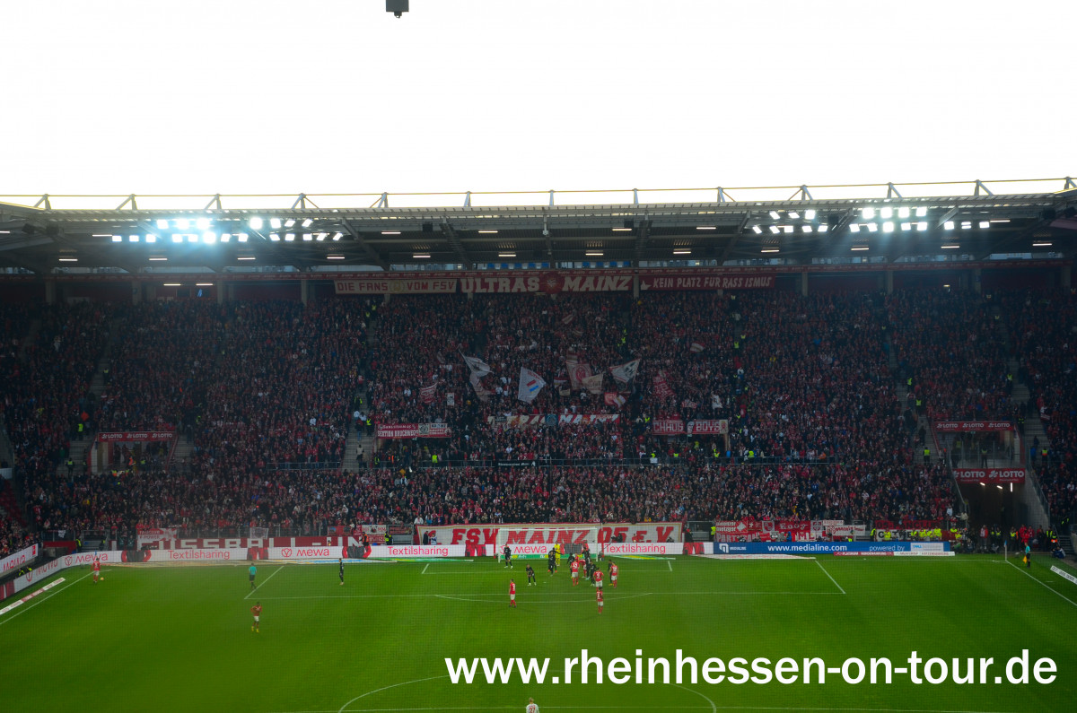 1. FSV Mainz 05 – Eintracht Frankfurt 1-1 (17)