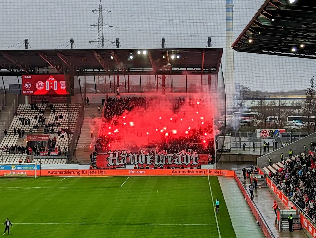 Rot-Weiss Essen – Hallescher FC 0-0 (11)