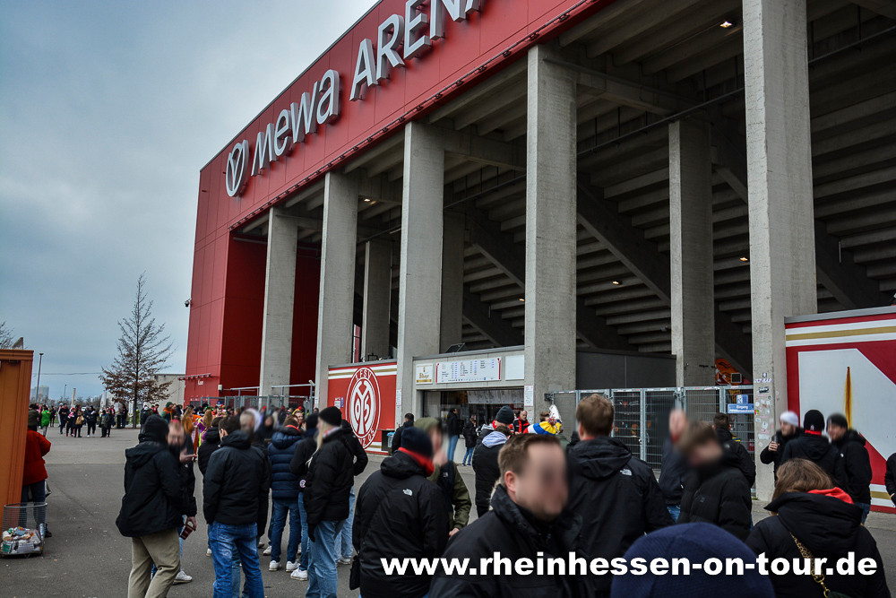 1. FSV Mainz 05 – FC Augsburg 3-1 (10)