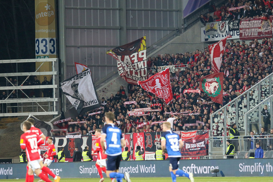 SV Darmstadt 98 – 1. FC Kaiserslautern 2-0 (4)