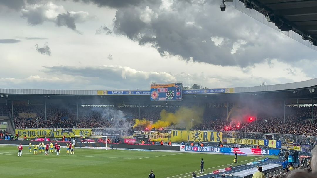Eintracht Braunschweig – Hannover 96 1-0 (6)