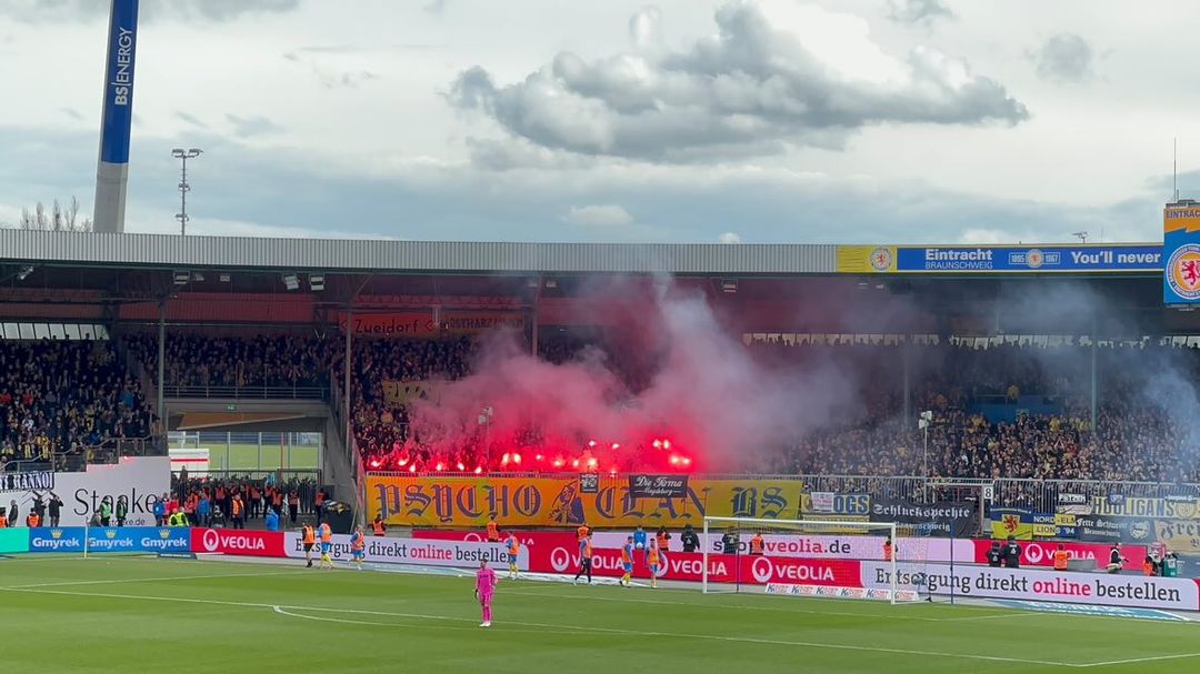 Eintracht Braunschweig – Hannover 96 1-0 (9)