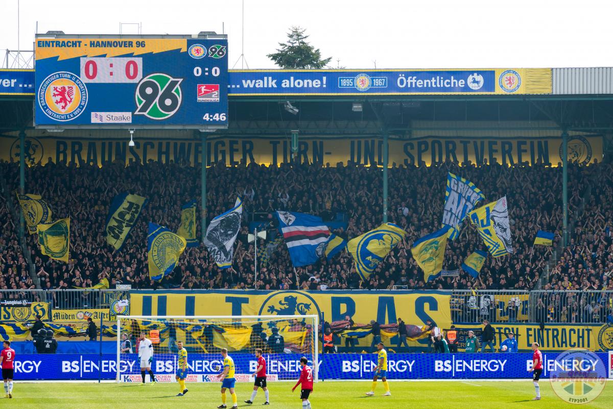Eintracht Braunschweig – Hannover 96 1-0 (23)