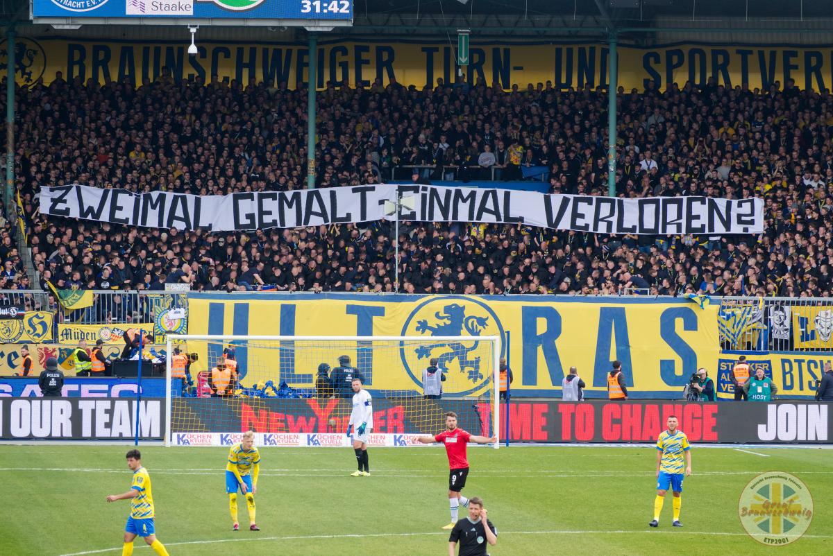 Eintracht Braunschweig – Hannover 96 1-0 (26)
