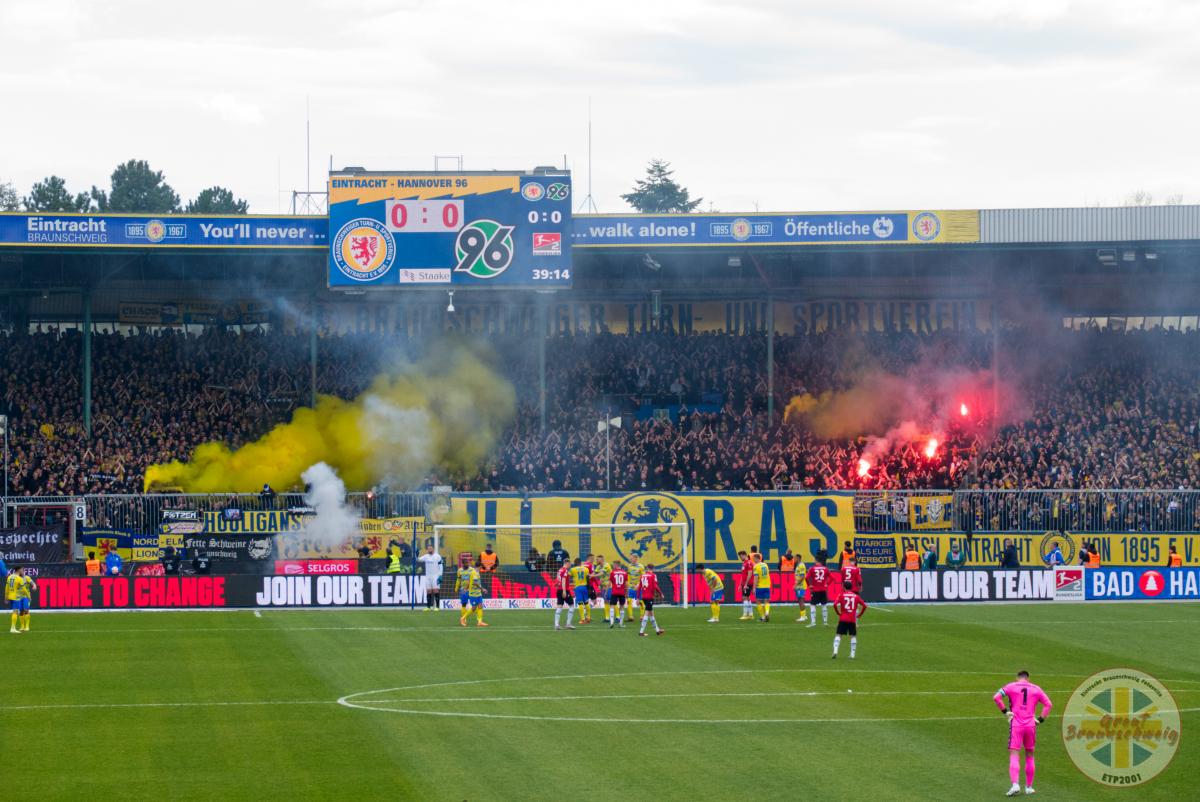 Eintracht Braunschweig – Hannover 96 1-0 (30)
